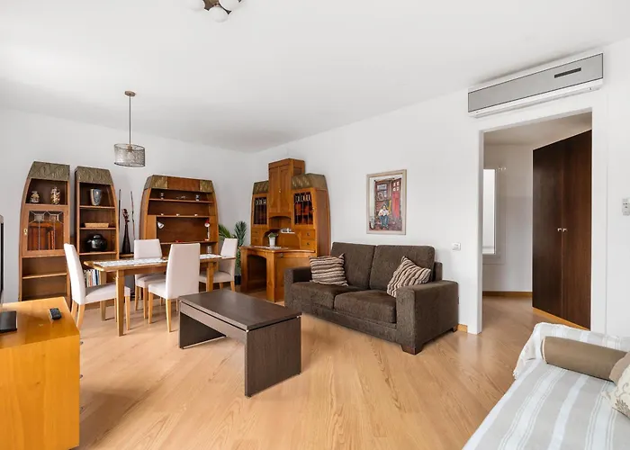 For Couples, Families And Groups, Center Apartman Barcelona