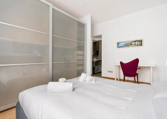 For Couples, Families And Groups, Center Apartman *